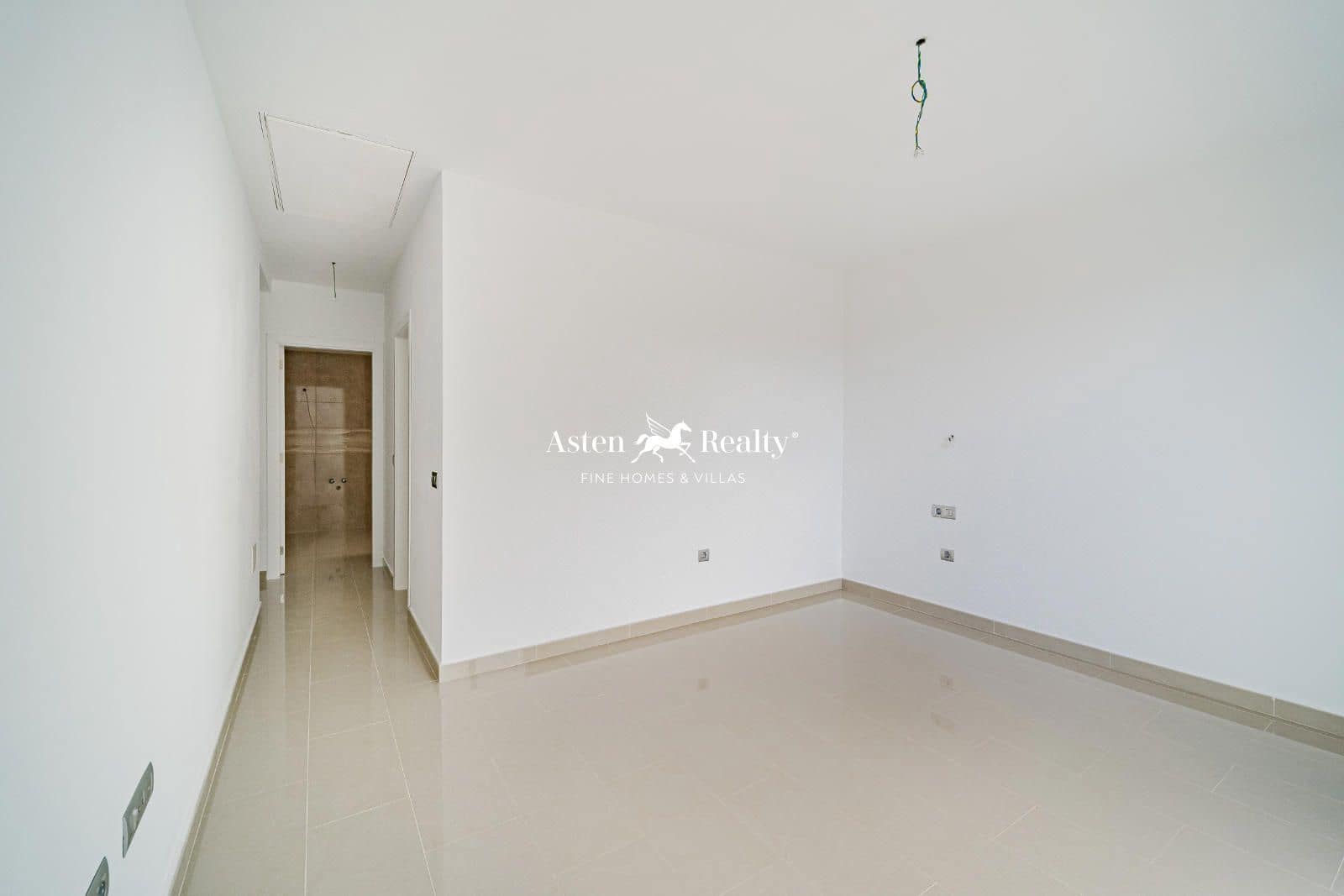 5 bedroom Townhouse for sale in Garachico with garage - € 975,000 (Ref: 8842265)