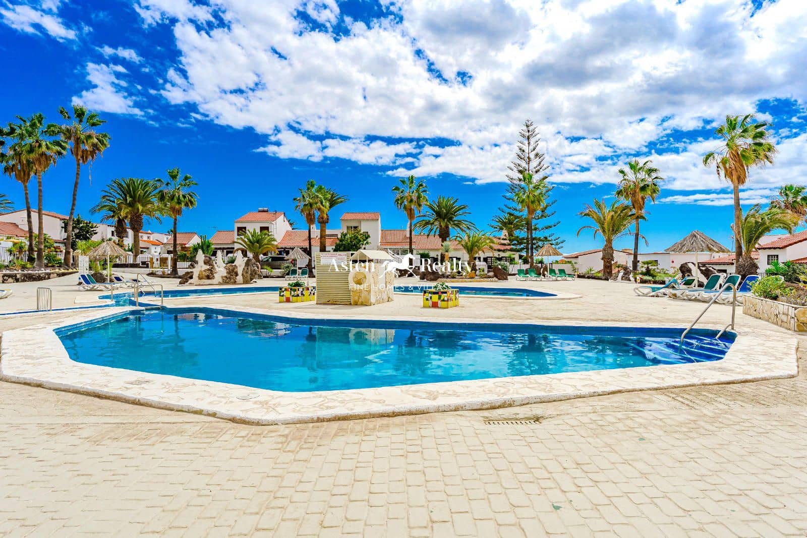 4 soveværelse Bungalow til salg i Golf del Sur med swimmingpool - € 469.000 (Ref: 8846657)