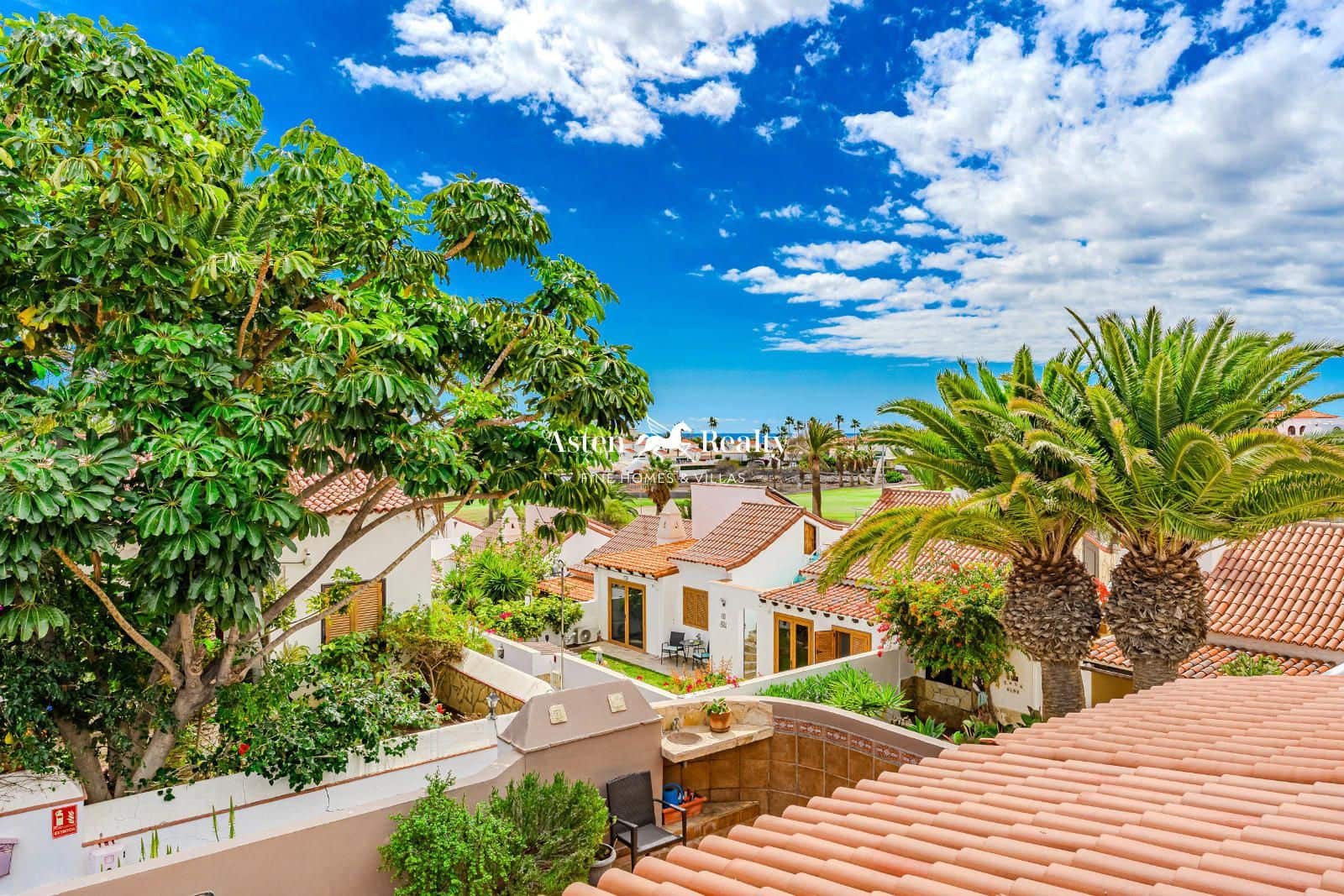 4 soveværelse Bungalow til salg i Golf del Sur med swimmingpool - € 469.000 (Ref: 8846657)