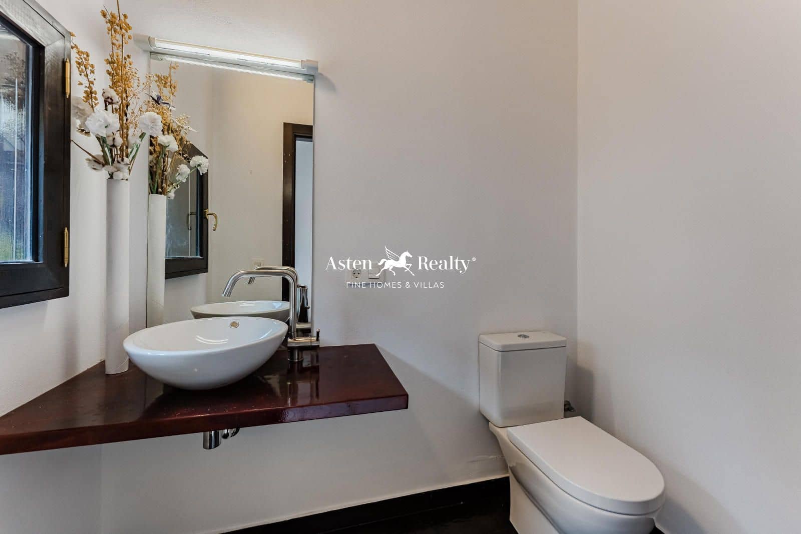 4 soveværelse Villa til salg i Tejina de Guia de Isora med garage - € 1.270.000 (Ref: 8850663)