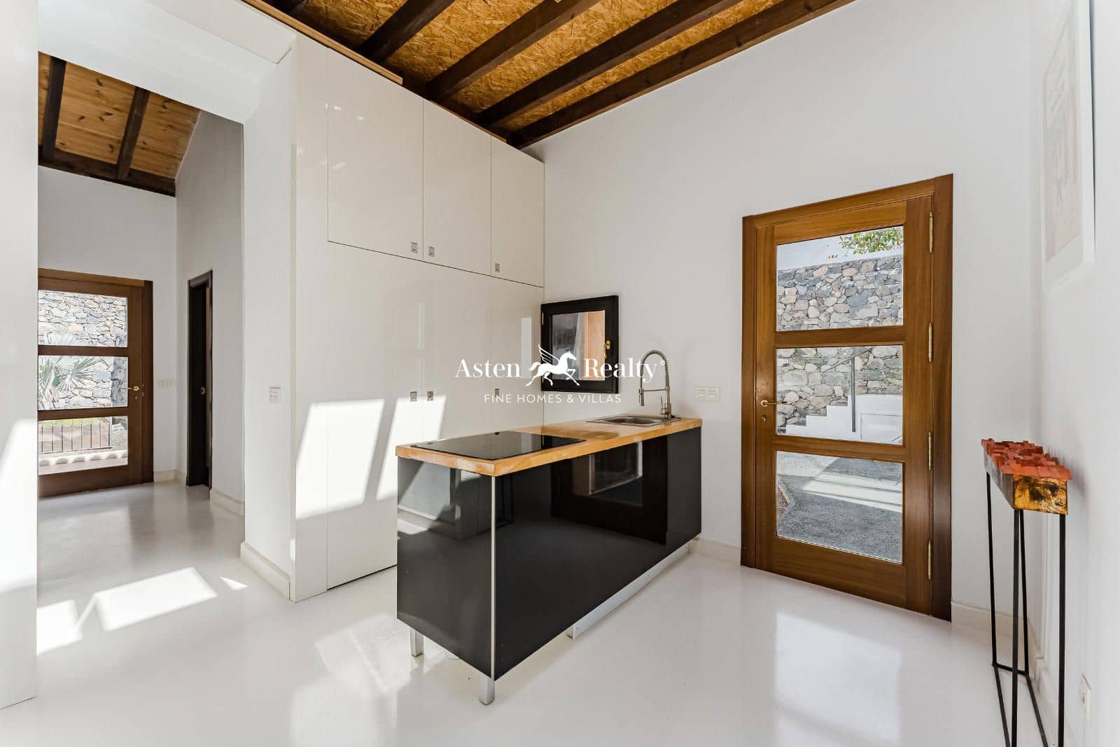 4 soveværelse Villa til salg i Tejina de Guia de Isora med garage - € 1.270.000 (Ref: 8850663)