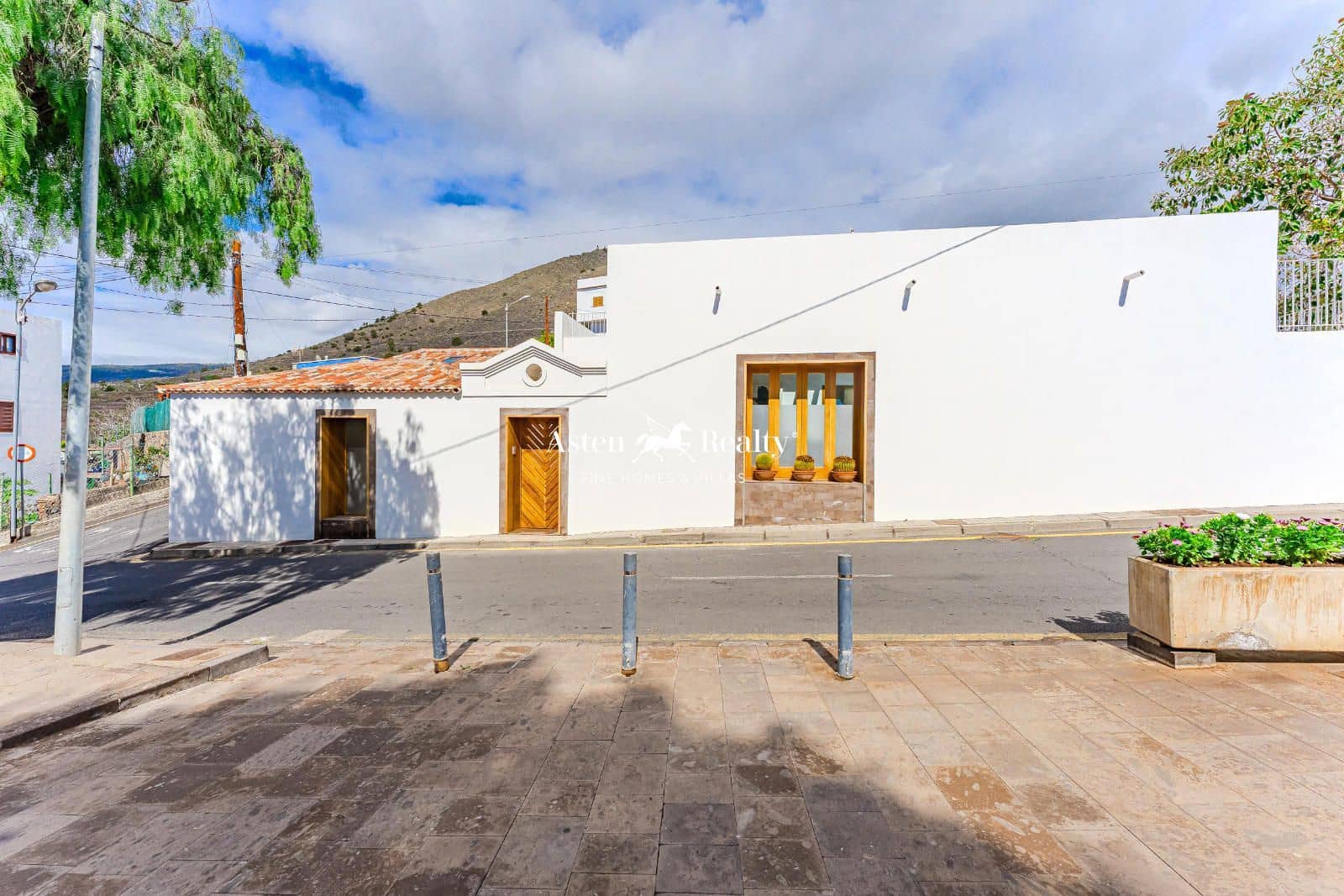 4 soveværelse Villa til salg i Tejina de Guia de Isora med garage - € 1.270.000 (Ref: 8850663)