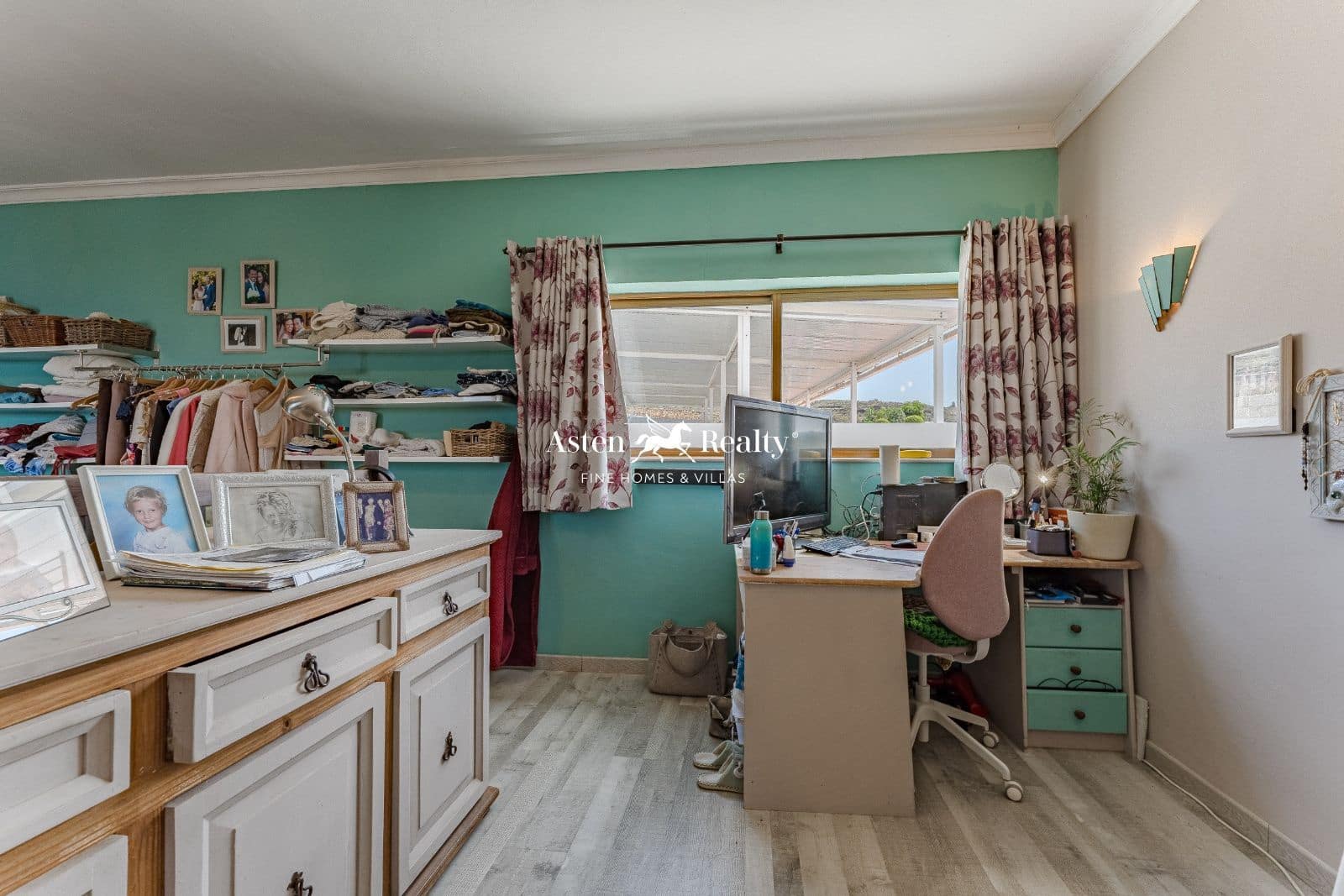 6 slaapkamer Villa te koop in San Miguel de Abona met zwembad garage - € 860.000 (Ref: 8897318)