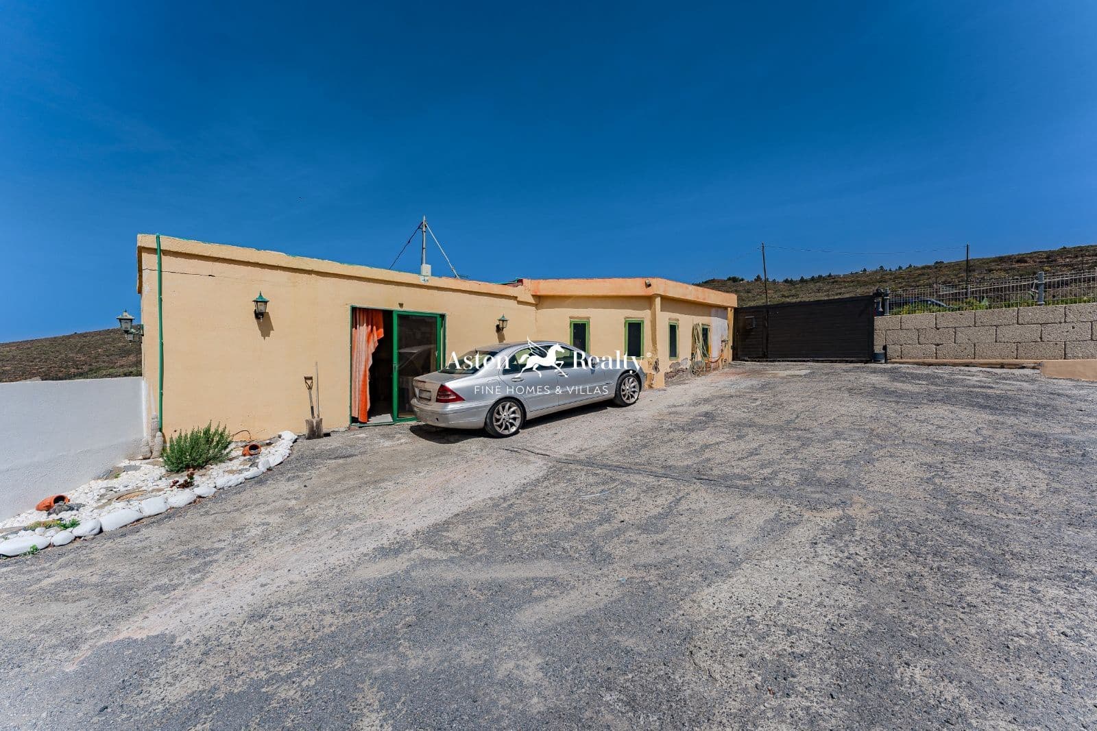 6 slaapkamer Villa te koop in San Miguel de Abona met zwembad garage - € 860.000 (Ref: 8897318)