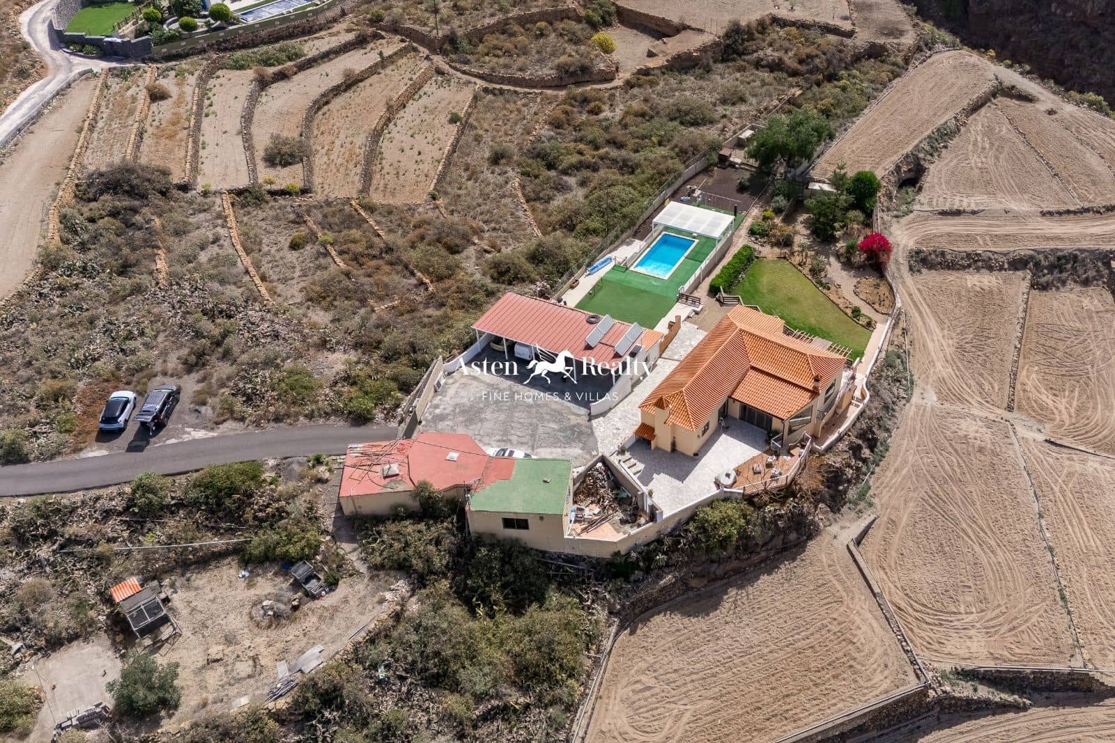 6 slaapkamer Villa te koop in San Miguel de Abona met zwembad garage - € 860.000 (Ref: 8897318)