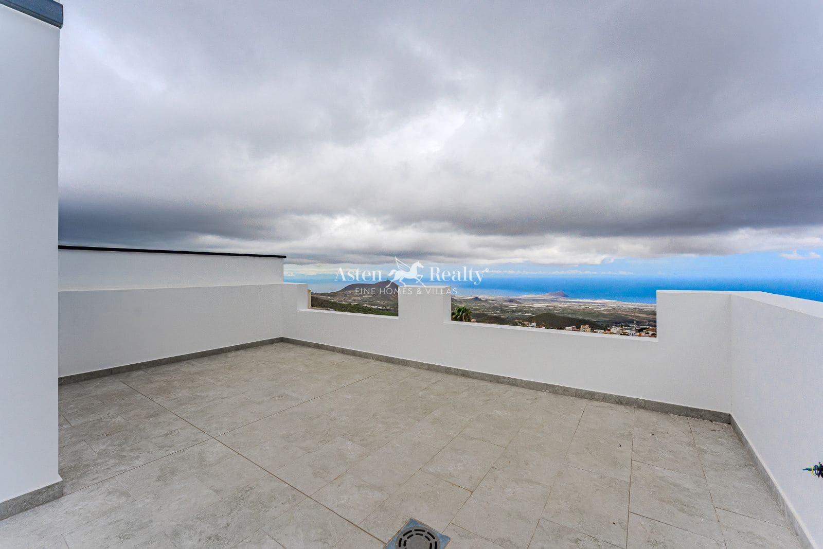 3 soveværelse Villa til salg i San Miguel de Abona med garage - € 420.000 (Ref: 8912188)