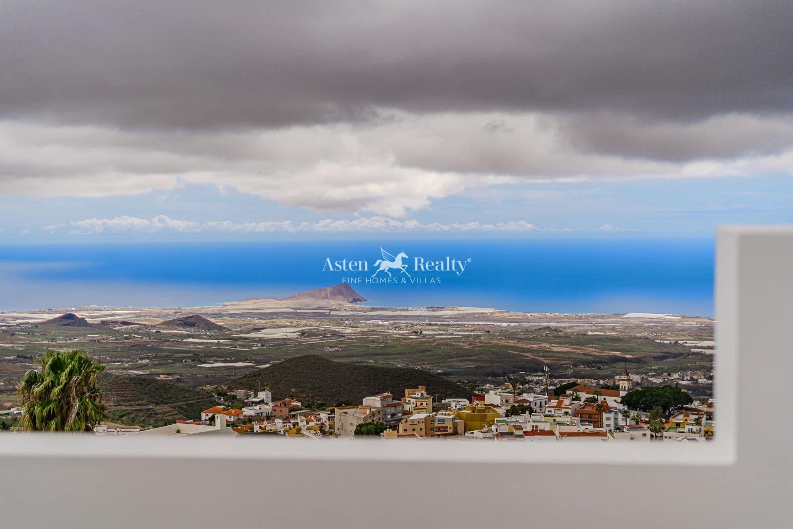 3 soveværelse Villa til salg i San Miguel de Abona med garage - € 420.000 (Ref: 8912188)