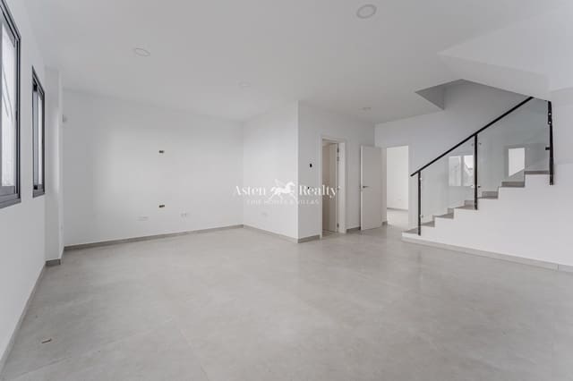 5 soveværelse Villa til salg i San Miguel de Abona med garage - € 480.000 (Ref: 8912189)