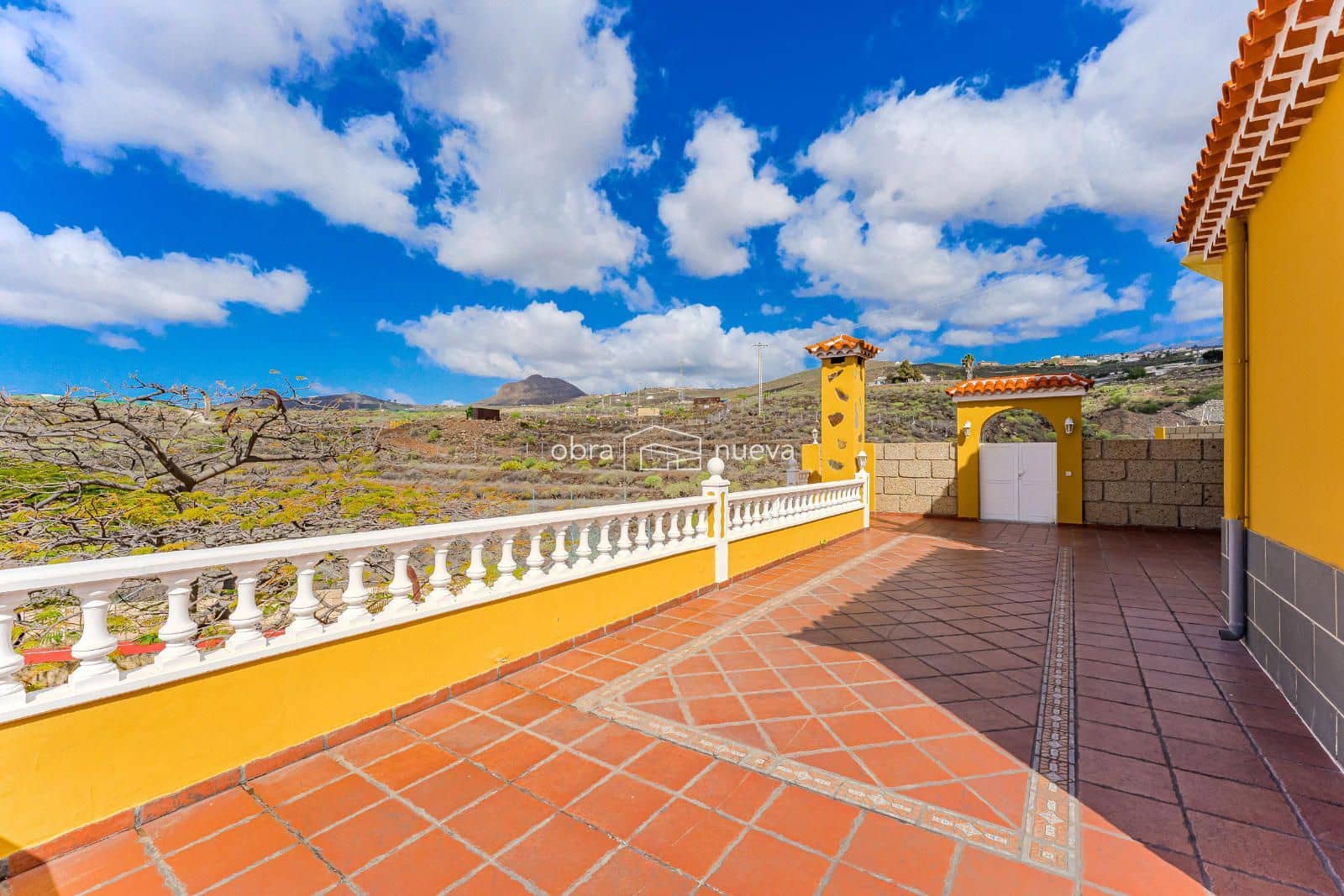 4 soveværelse Byhus til salg i San Miguel de Abona med swimmingpool garage - € 1.280.000 (Ref: 8917469)