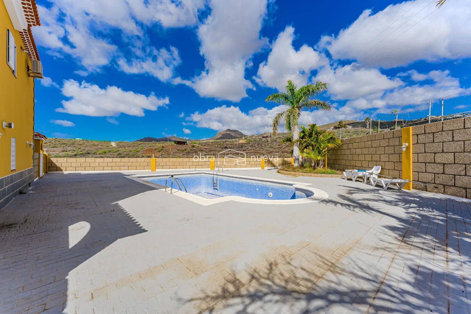 4 soveværelse Byhus til salg i San Miguel de Abona med swimmingpool garage - € 1.280.000 (Ref: 8917469)