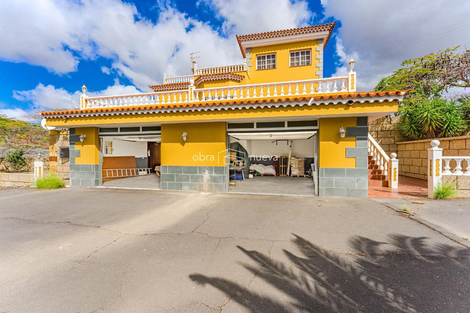 4 soveværelse Byhus til salg i San Miguel de Abona med swimmingpool garage - € 1.280.000 (Ref: 8917469)