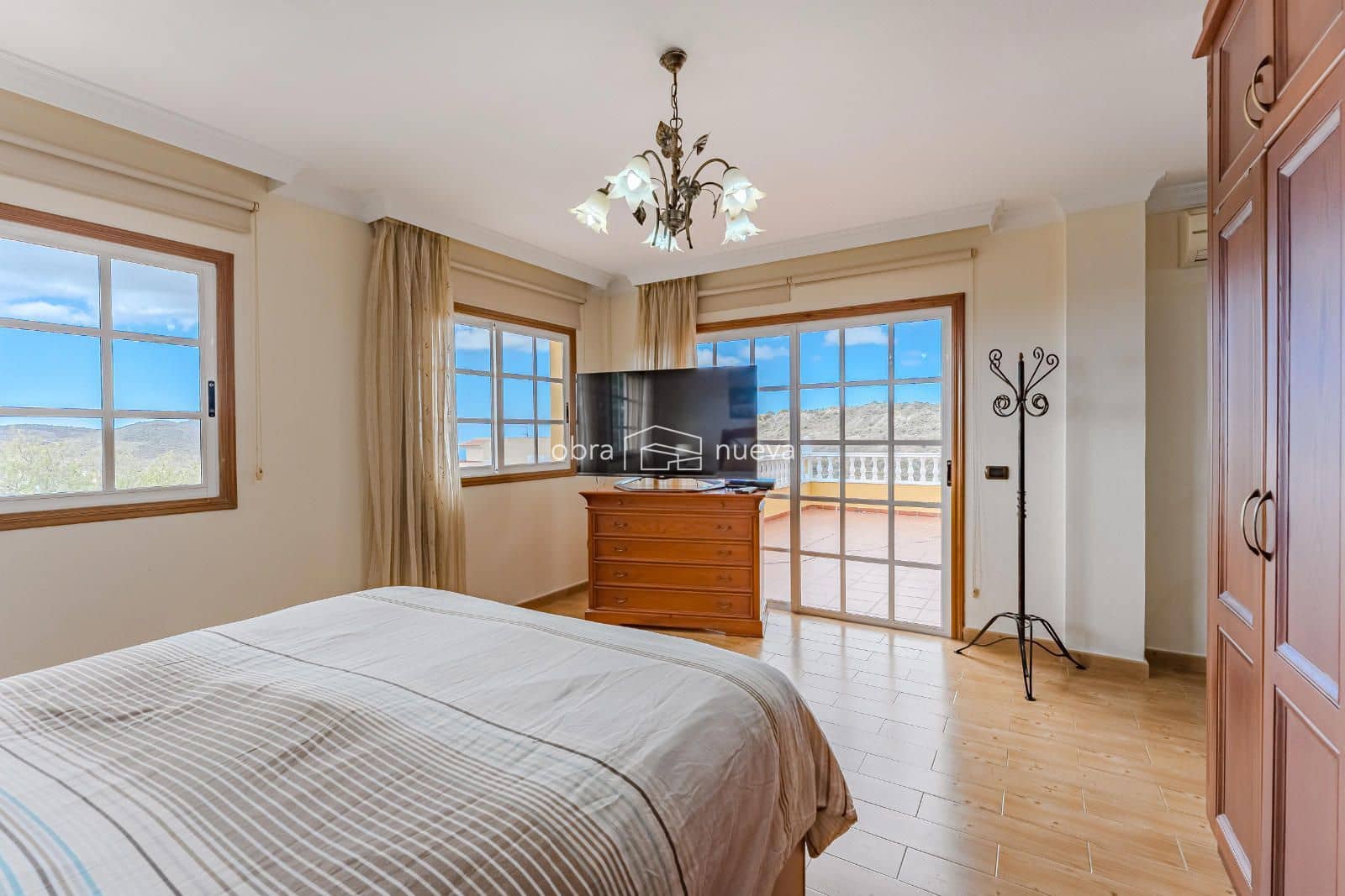 4 soveværelse Byhus til salg i San Miguel de Abona med swimmingpool garage - € 1.280.000 (Ref: 8917469)