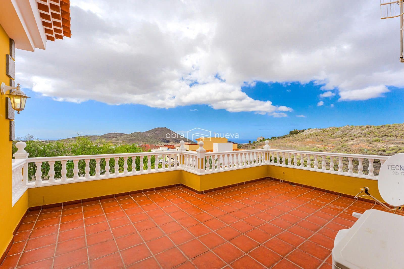 4 soveværelse Byhus til salg i San Miguel de Abona med swimmingpool garage - € 1.280.000 (Ref: 8917469)