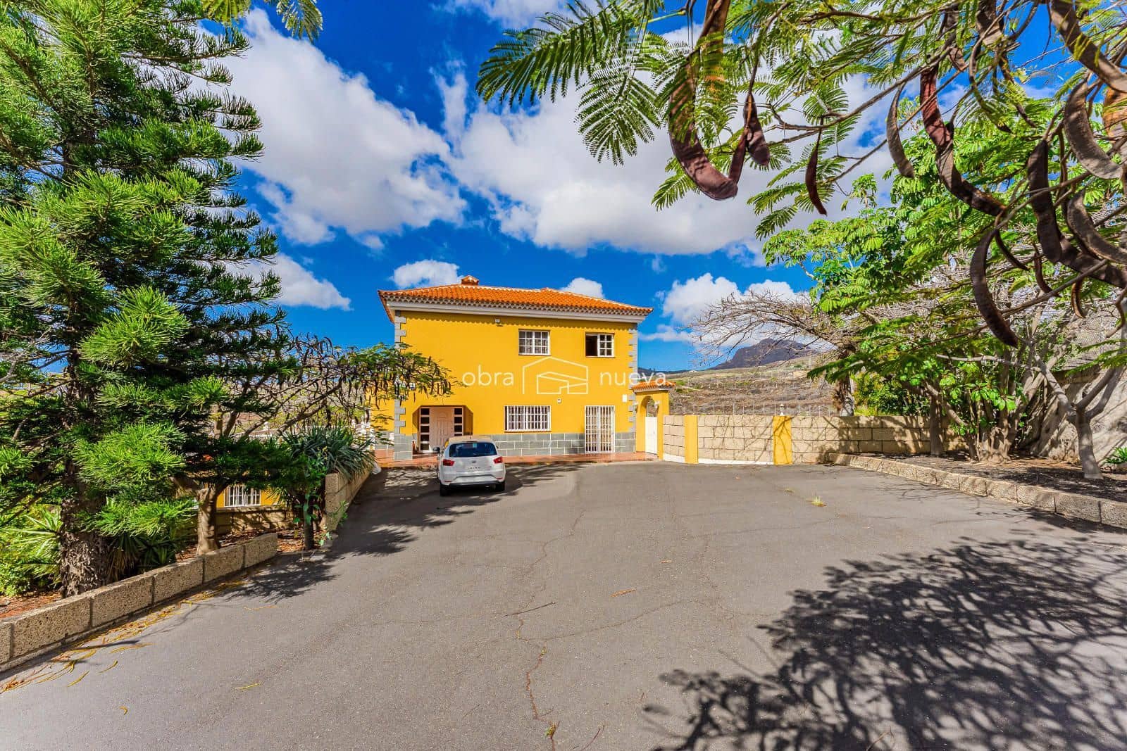 4 soveværelse Byhus til salg i San Miguel de Abona med swimmingpool garage - € 1.280.000 (Ref: 8917469)