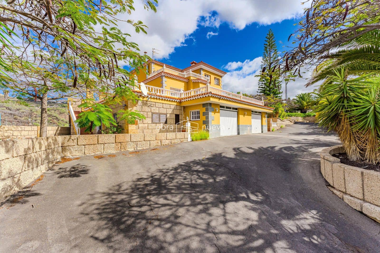 4 soveværelse Byhus til salg i San Miguel de Abona med swimmingpool garage - € 1.280.000 (Ref: 8917469)