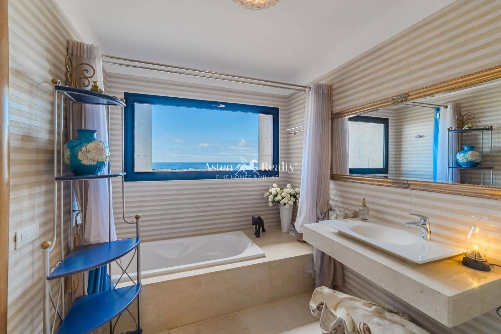 3 chambre Maison de Ville à vendre à Costa Adeje avec piscine garage - 3 050 000 € (Ref: 8925119)