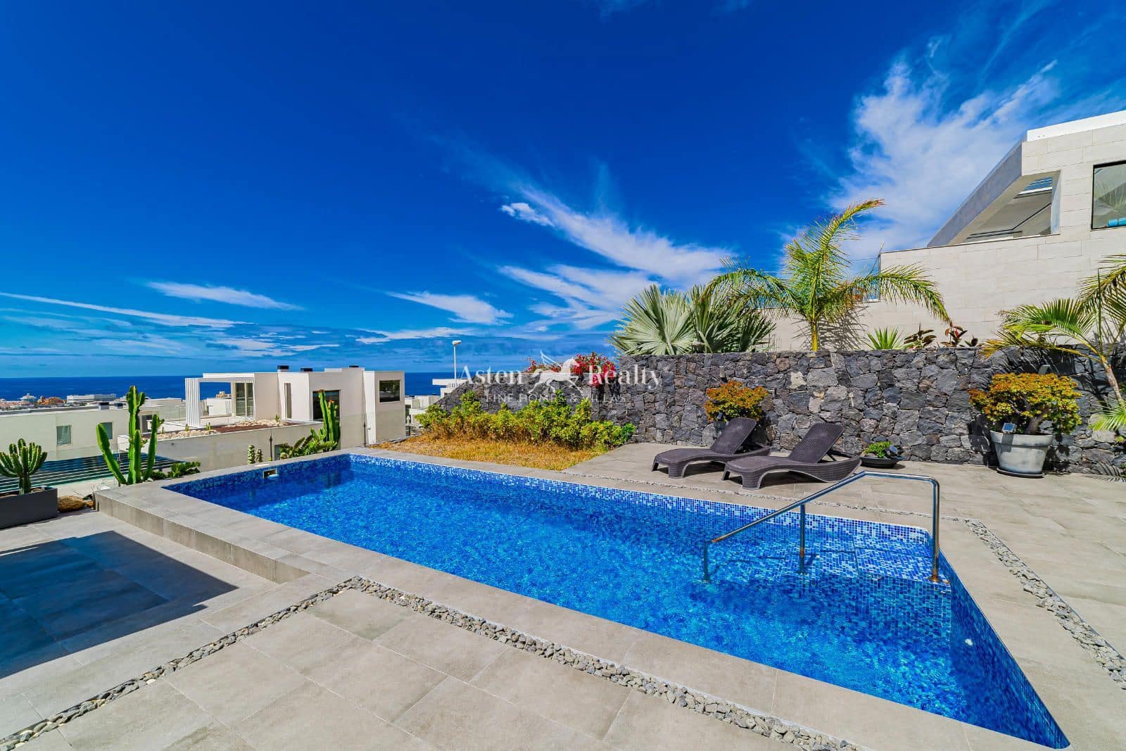 3 chambre Maison de Ville à vendre à Costa Adeje avec piscine garage - 3 050 000 € (Ref: 8925119)