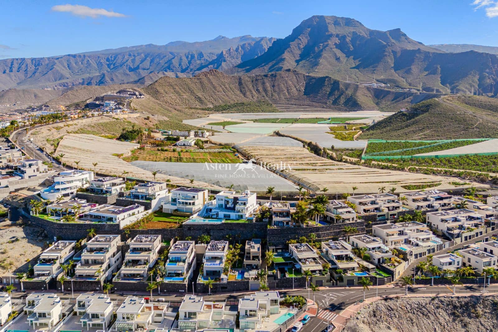 3 chambre Maison de Ville à vendre à Costa Adeje avec piscine garage - 3 050 000 € (Ref: 8925119)