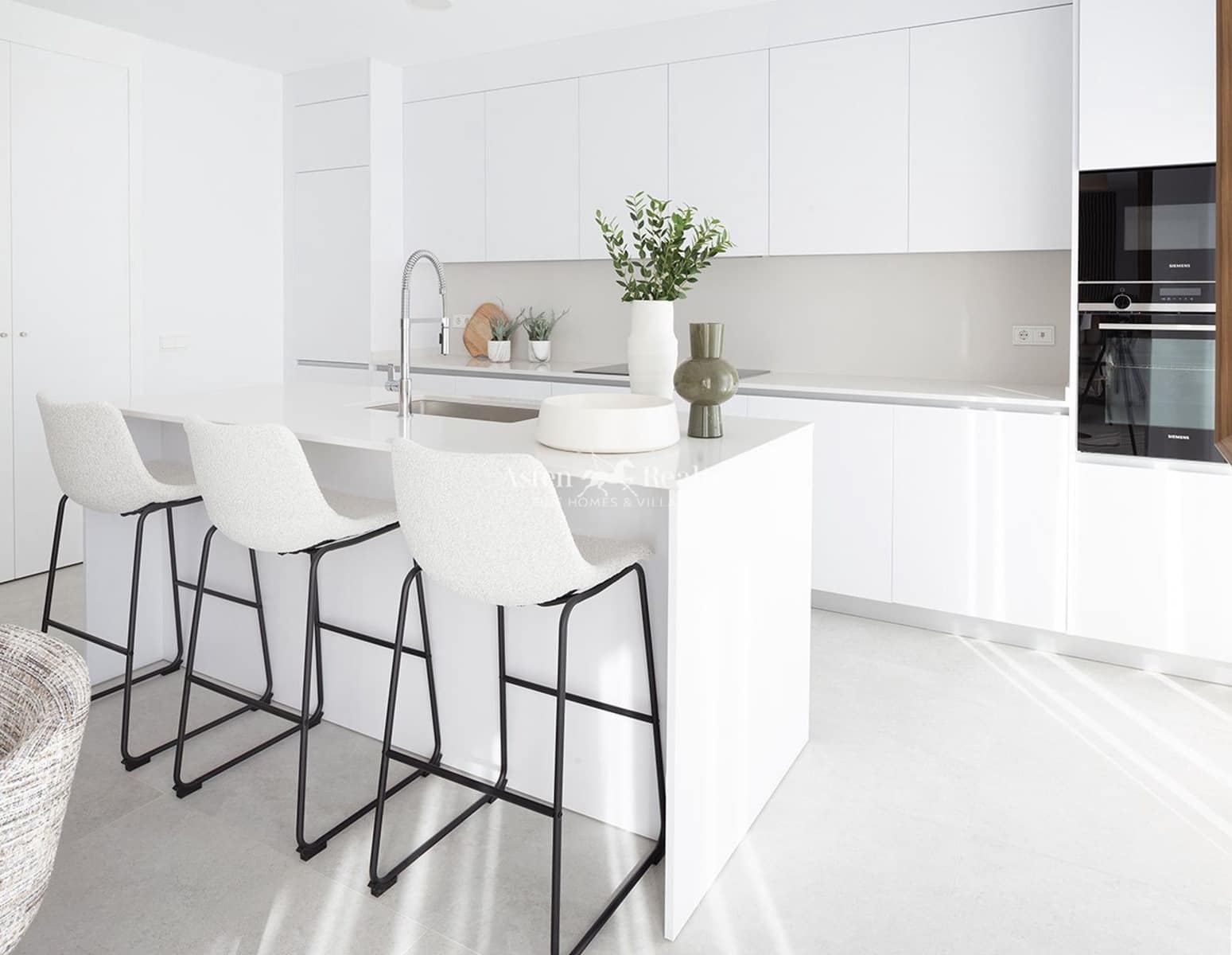 3 soveværelse Penthouse til salg i Marbella med swimmingpool garage - € 1.395.000 (Ref: 8940736)