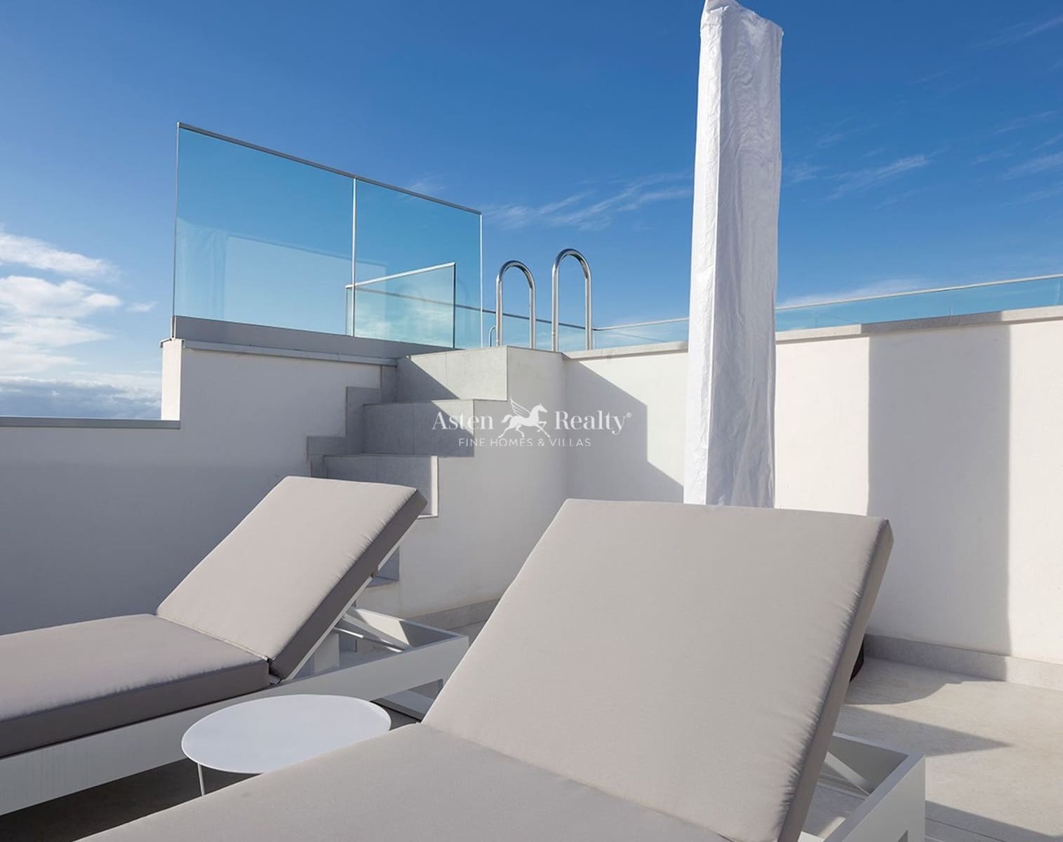 3 soveværelse Penthouse til salg i Marbella med swimmingpool garage - € 1.395.000 (Ref: 8940736)