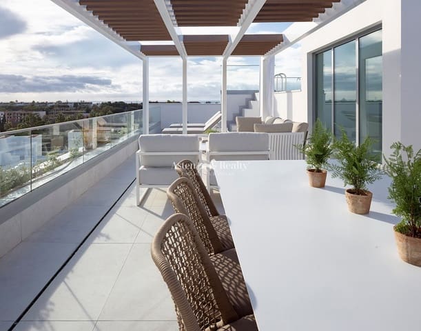 3 soveværelse Penthouse til salg i Bahía de Marbella, Marbella med swimmingpool garage - € 1.395.000 (Ref: 8940736)