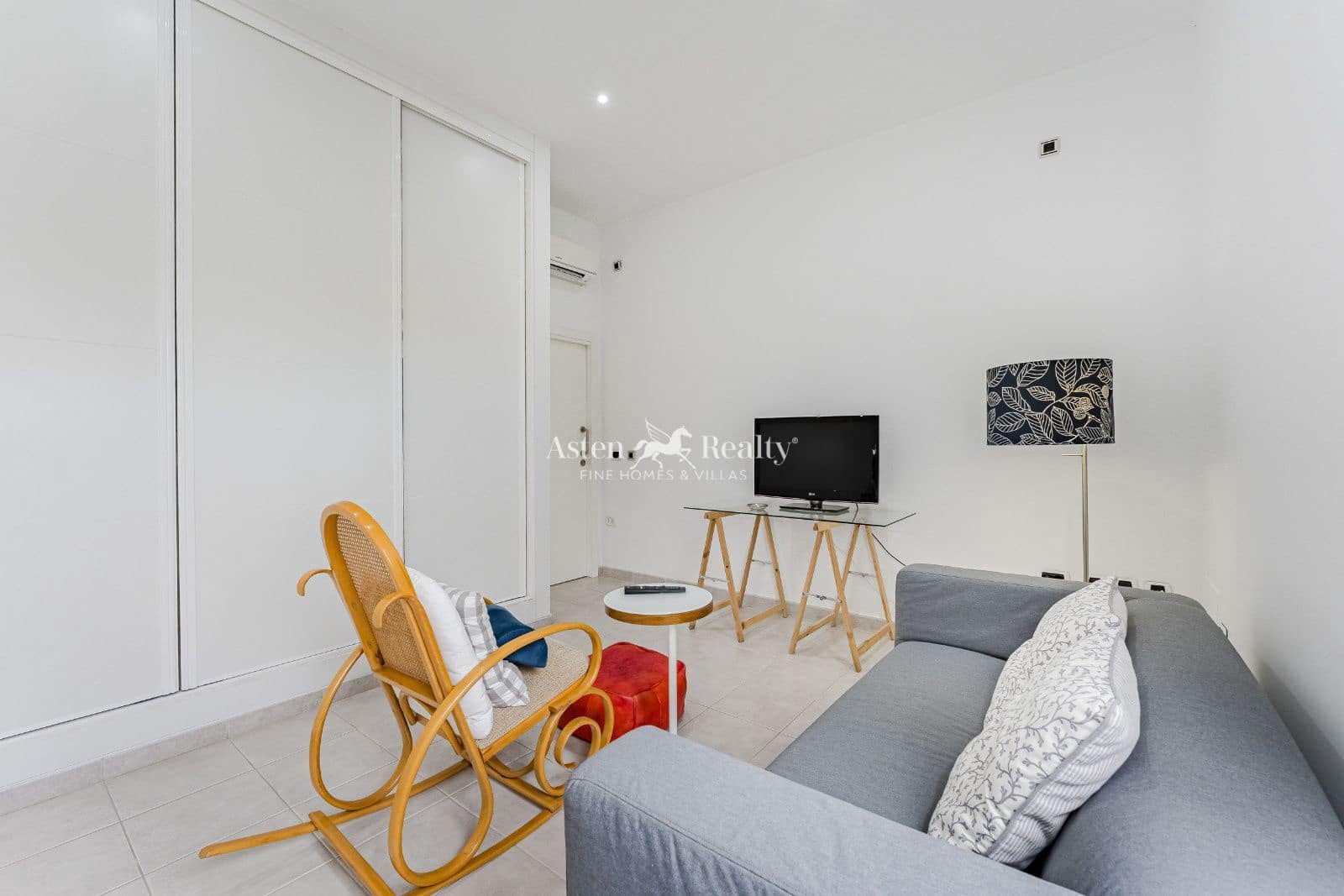 5 bedroom Townhouse for sale in Los Cristianos with pool garage - € 1,700,000 (Ref: 8940816)