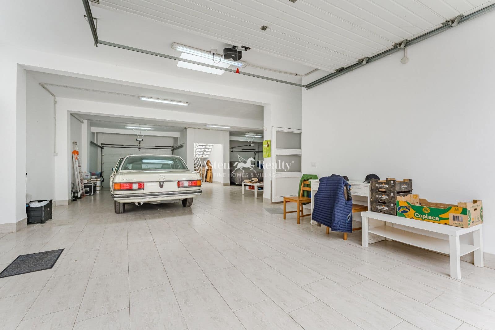 5 bedroom Townhouse for sale in Los Cristianos with pool garage - € 1,700,000 (Ref: 8940816)