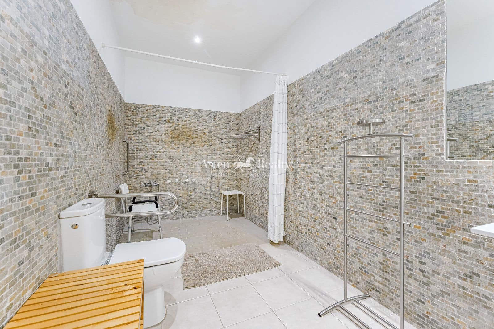 5 bedroom Townhouse for sale in Los Cristianos with pool garage - € 1,700,000 (Ref: 8940816)