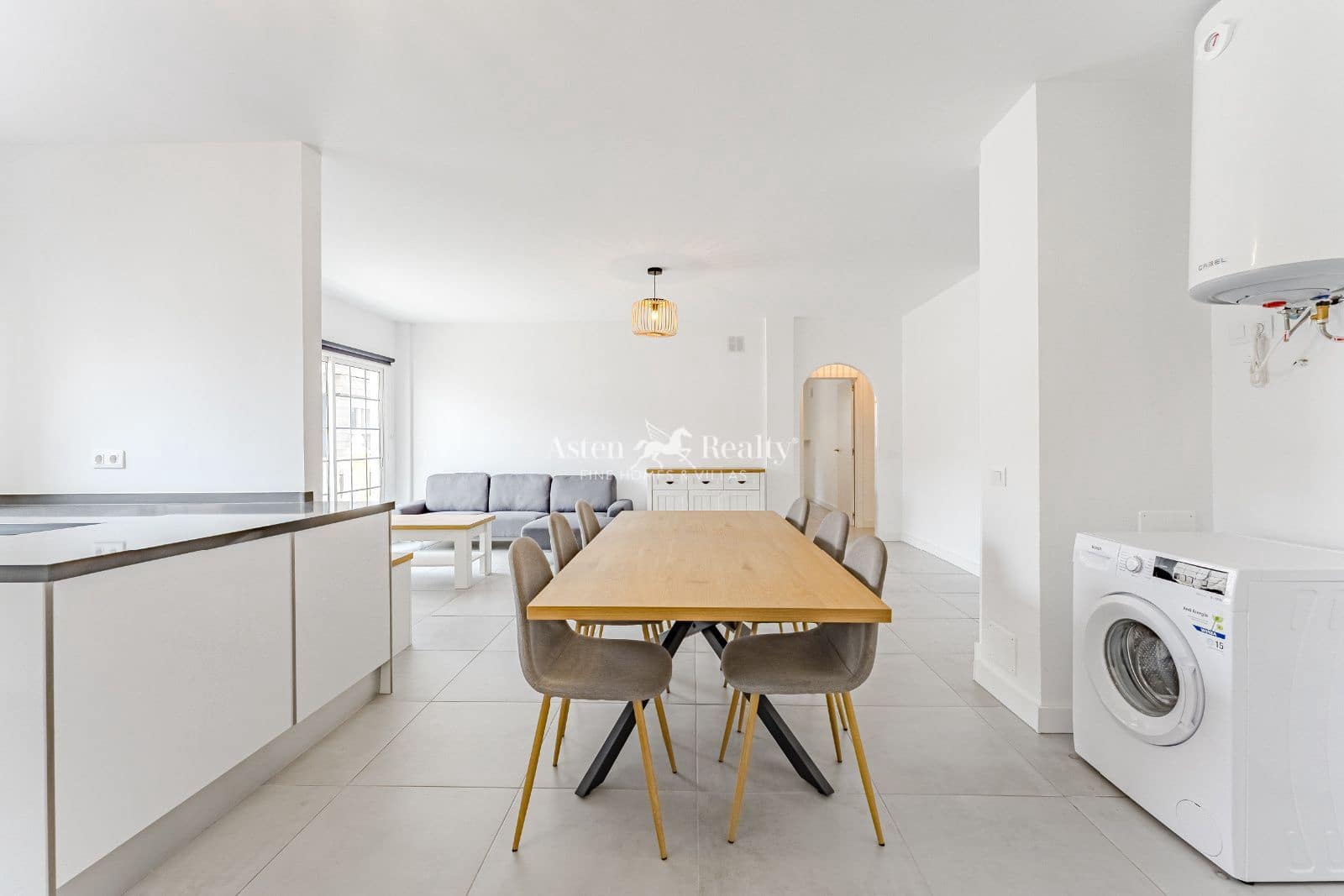 4 soveværelse Lejlighed til salg i Alcala - € 367.000 (Ref: 8945056)