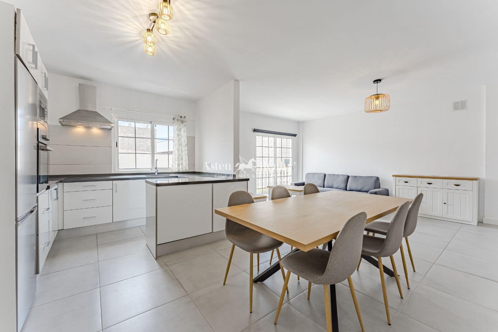 4 soveværelse Lejlighed til salg i Alcala - € 367.000 (Ref: 8945056)