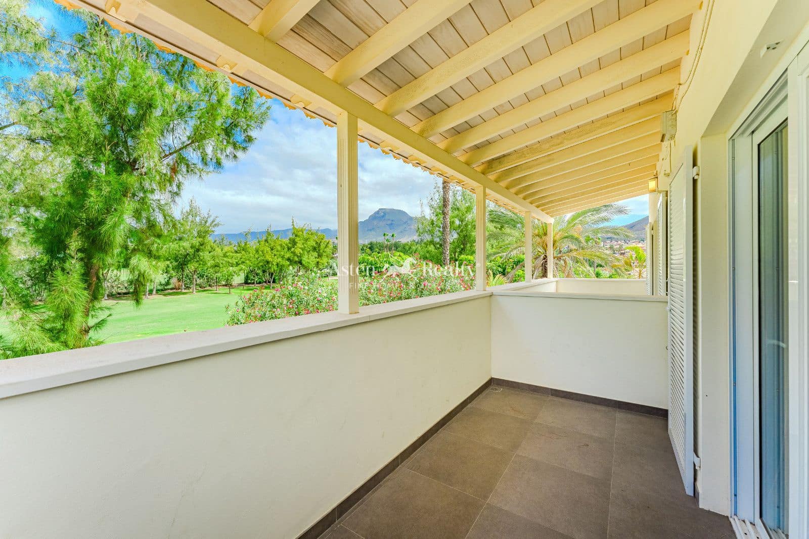 4 Zimmer Haus zu verkaufen in Playa de las Americas mit Pool Garage - 1.297.000 € (Ref: 8949815)