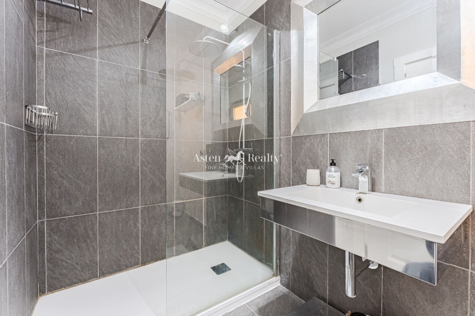 4 Zimmer Haus zu verkaufen in Playa de las Americas mit Pool Garage - 1.297.000 € (Ref: 8949815)