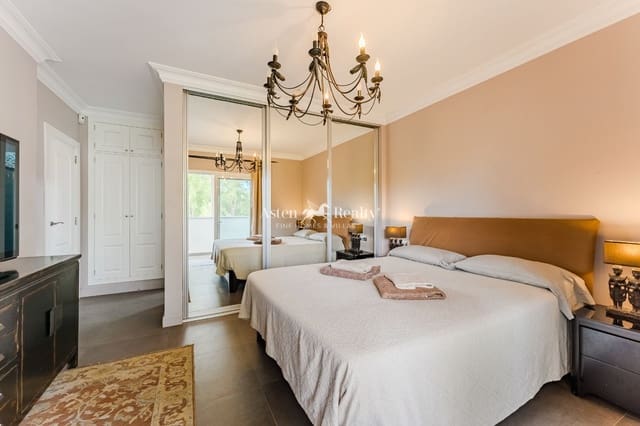 4 slaapkamer Huis te koop in Playa de las Americas, Arona met zwembad garage - € 1.297.000 (Ref: 8949815)