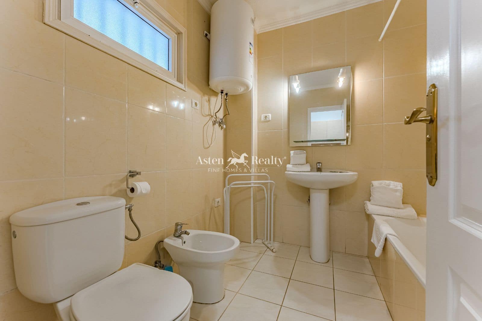 Appartement à vendre à Costa Adeje avec piscine - 209 000 € (Ref: 8954020)