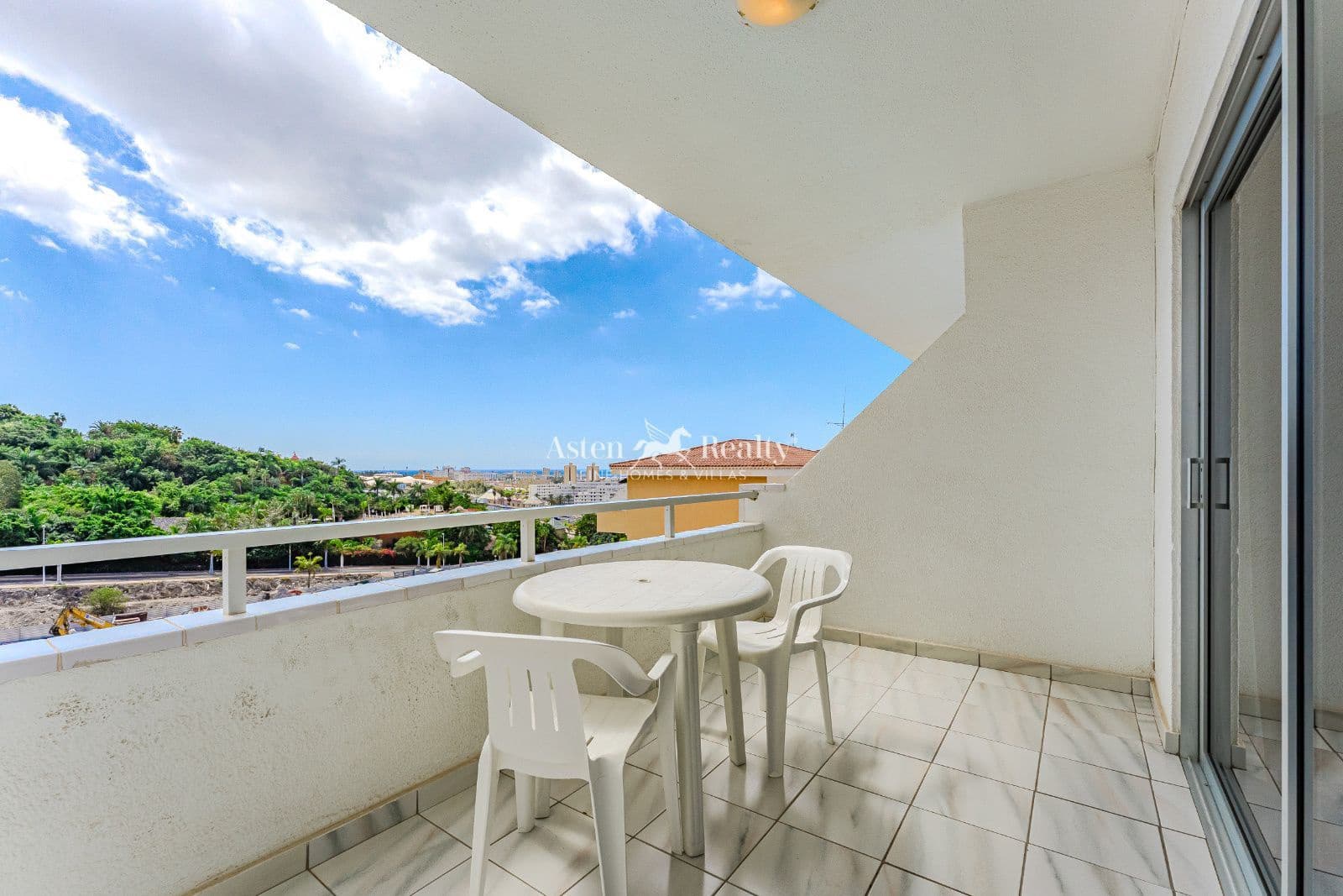 Appartement à vendre à Costa Adeje avec piscine - 209 000 € (Ref: 8954020)