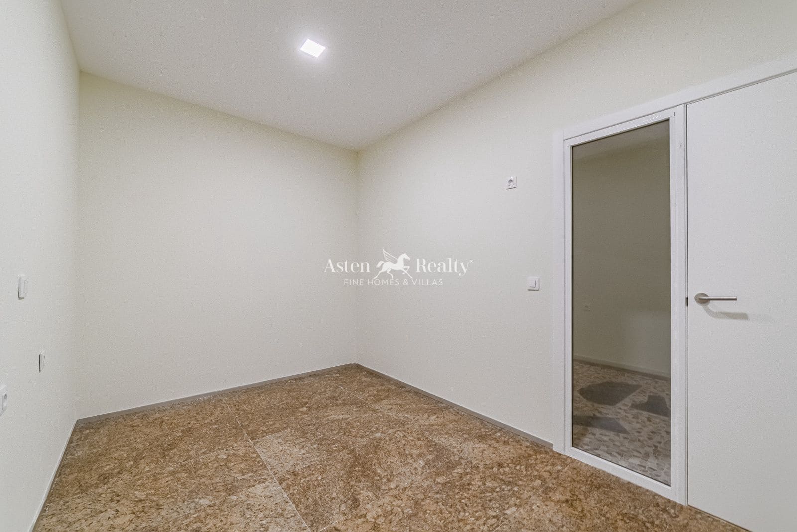 2 sypialnia Mieszkanie na sprzedaż w Santa Cruz de Tenerife - 250 000 € (Ref: 8960626)