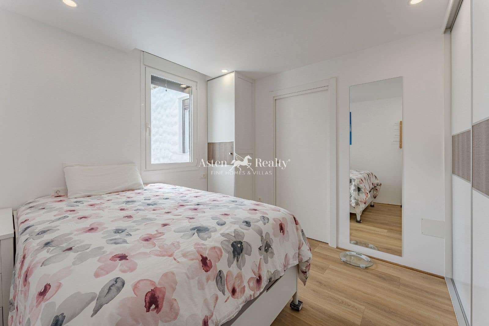 2 chambre Penthouse à vendre à Costa Adeje avec piscine garage - 680 000 € (Ref: 8960895)