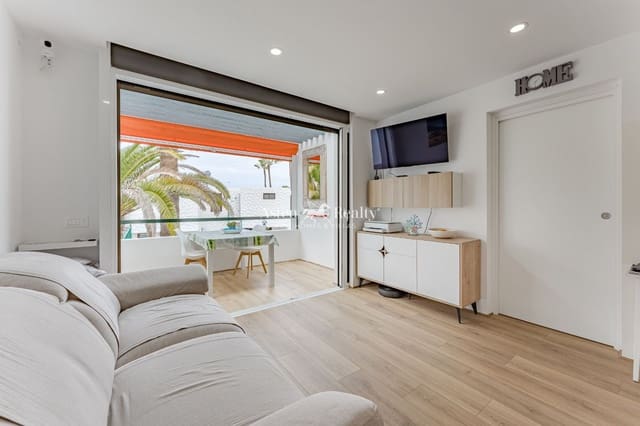 2 chambre Penthouse à vendre à Playa de las Américas, Adeje avec piscine garage - 680 000 € (Ref: 8960895)