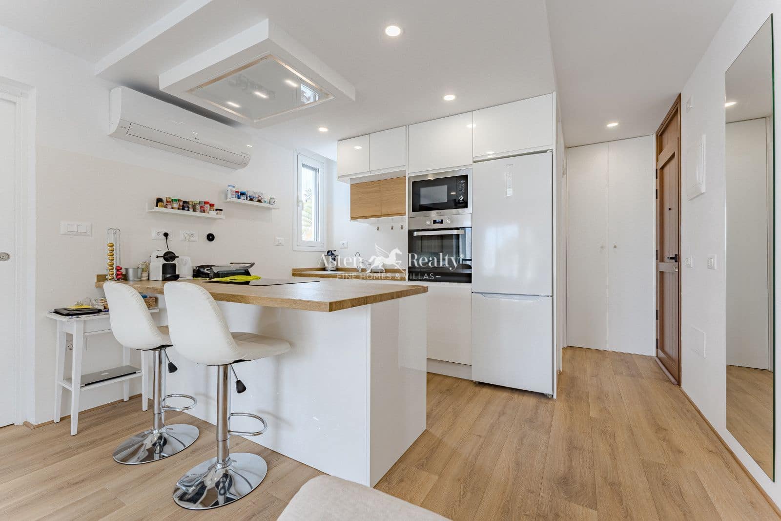 2 chambre Penthouse à vendre à Costa Adeje avec piscine garage - 680 000 € (Ref: 8960895)