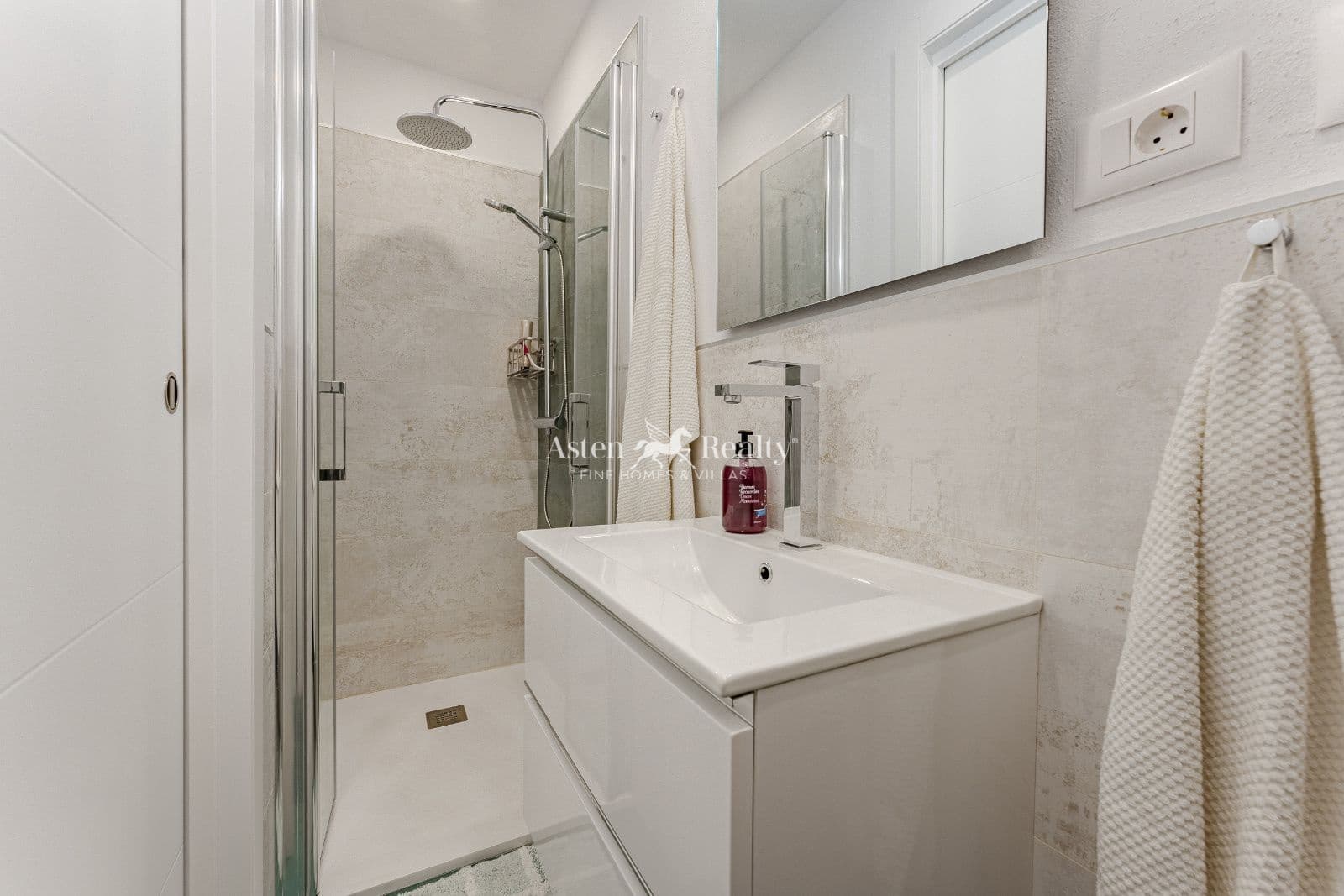 2 chambre Penthouse à vendre à Costa Adeje avec piscine garage - 680 000 € (Ref: 8960895)