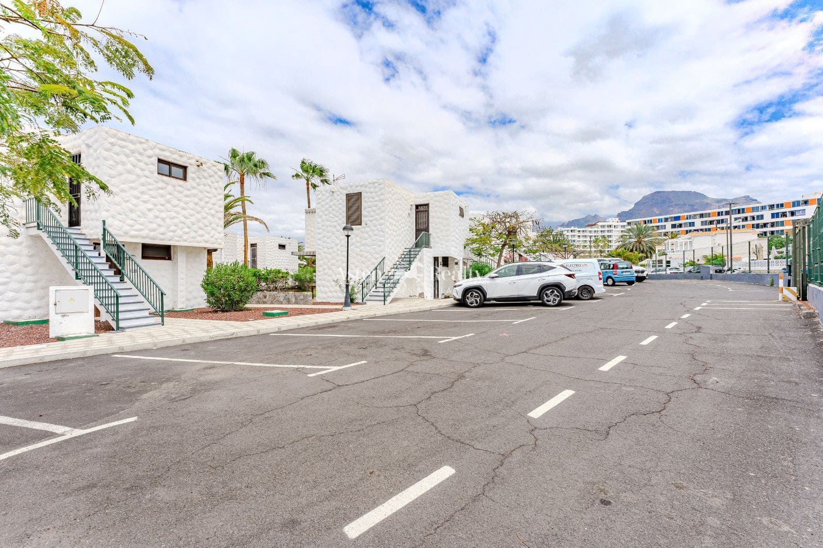 2 chambre Penthouse à vendre à Costa Adeje avec piscine garage - 680 000 € (Ref: 8960895)