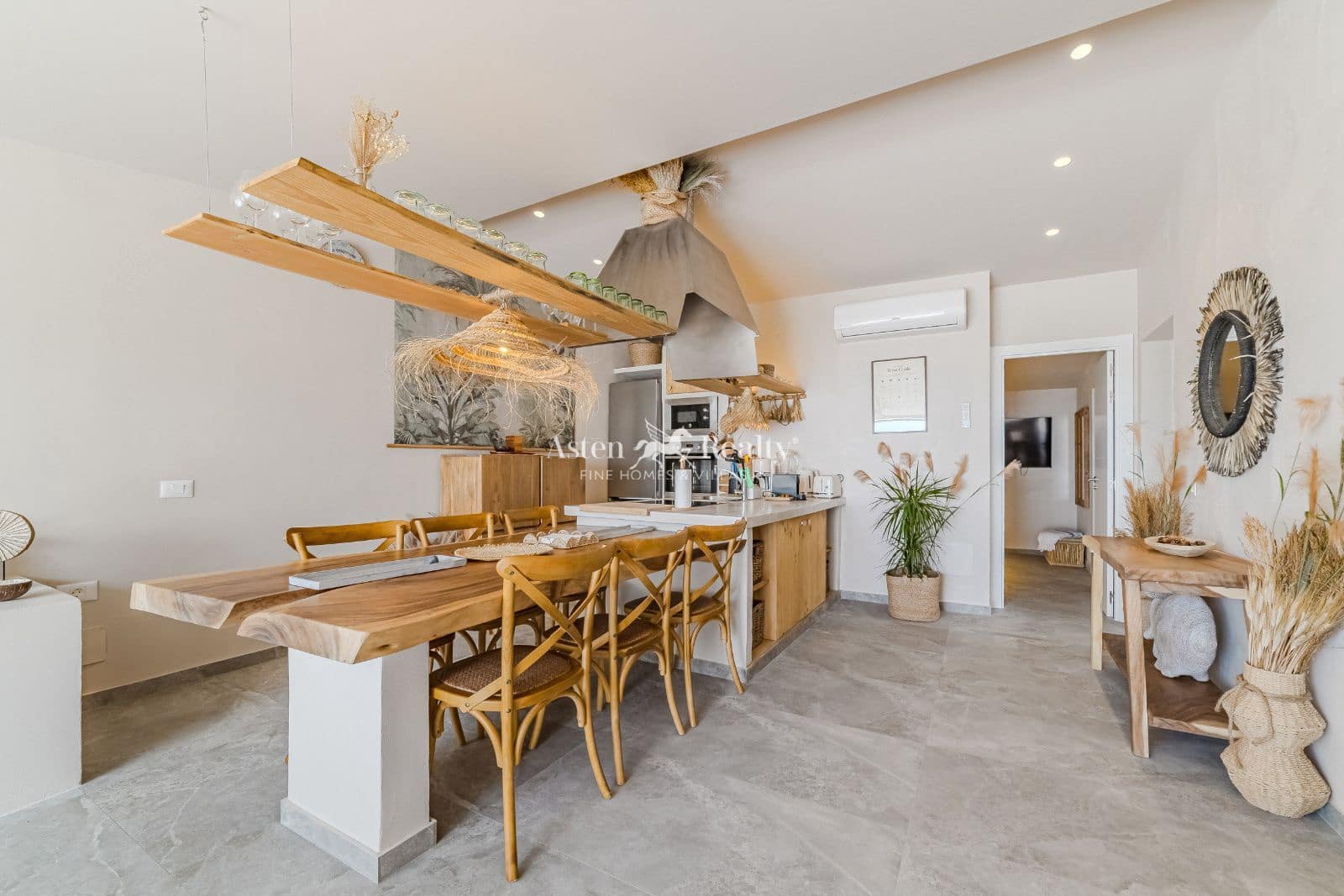 5 soverom Hus til salgs i Chayofa med svømmebasseng garasje - € 1 350 000 (Ref: 8973403)