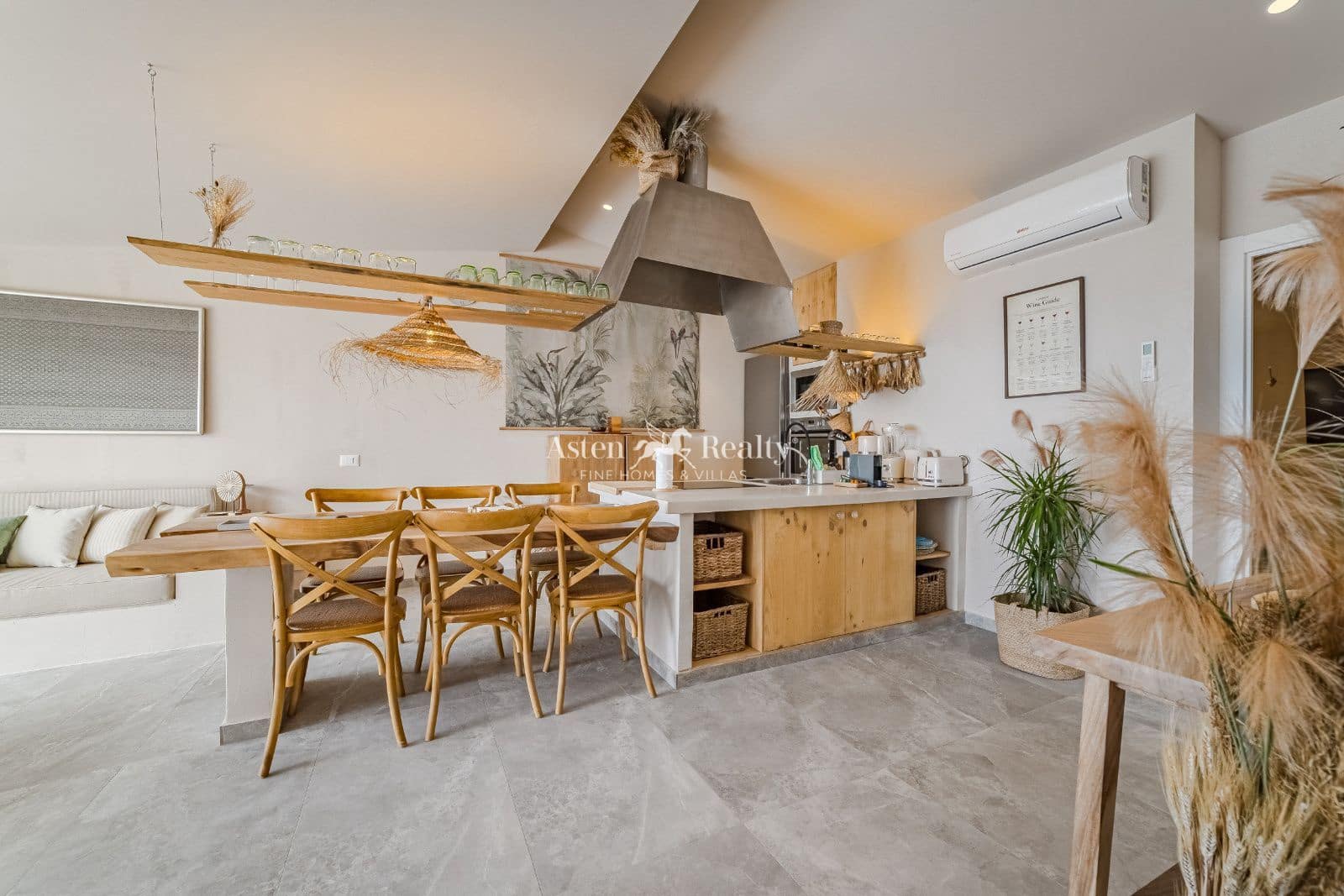 5 soverom Hus til salgs i Chayofa med svømmebasseng garasje - € 1 350 000 (Ref: 8973403)