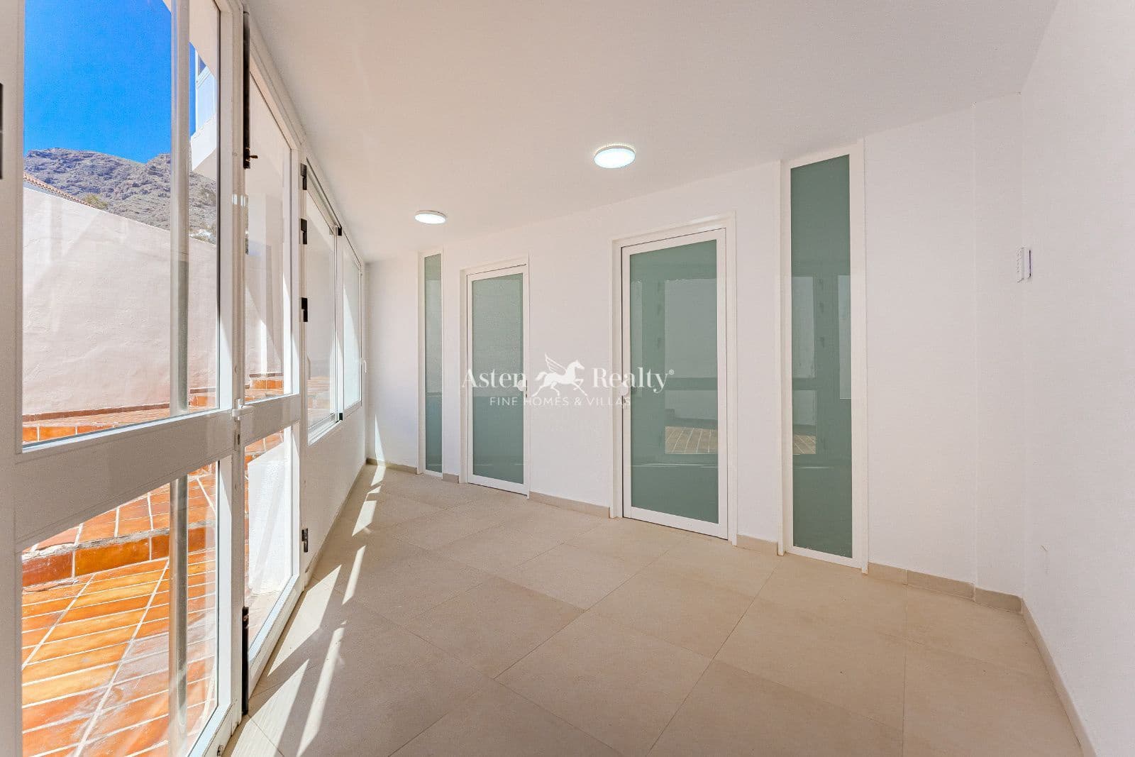 2 slaapkamer Flat te koop in Los Gigantes - € 165.000 (Ref: 8974044)