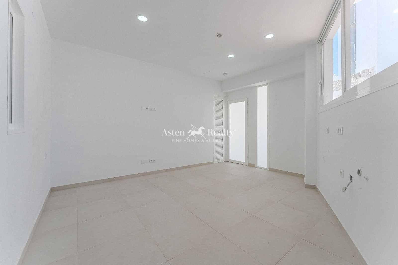 2 slaapkamer Flat te koop in Los Gigantes - € 165.000 (Ref: 8974044)