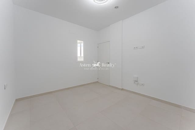 2 slaapkamer Flat te koop in Los Gigantes, Santiago del Teide - € 165.000 (Ref: 8974044)