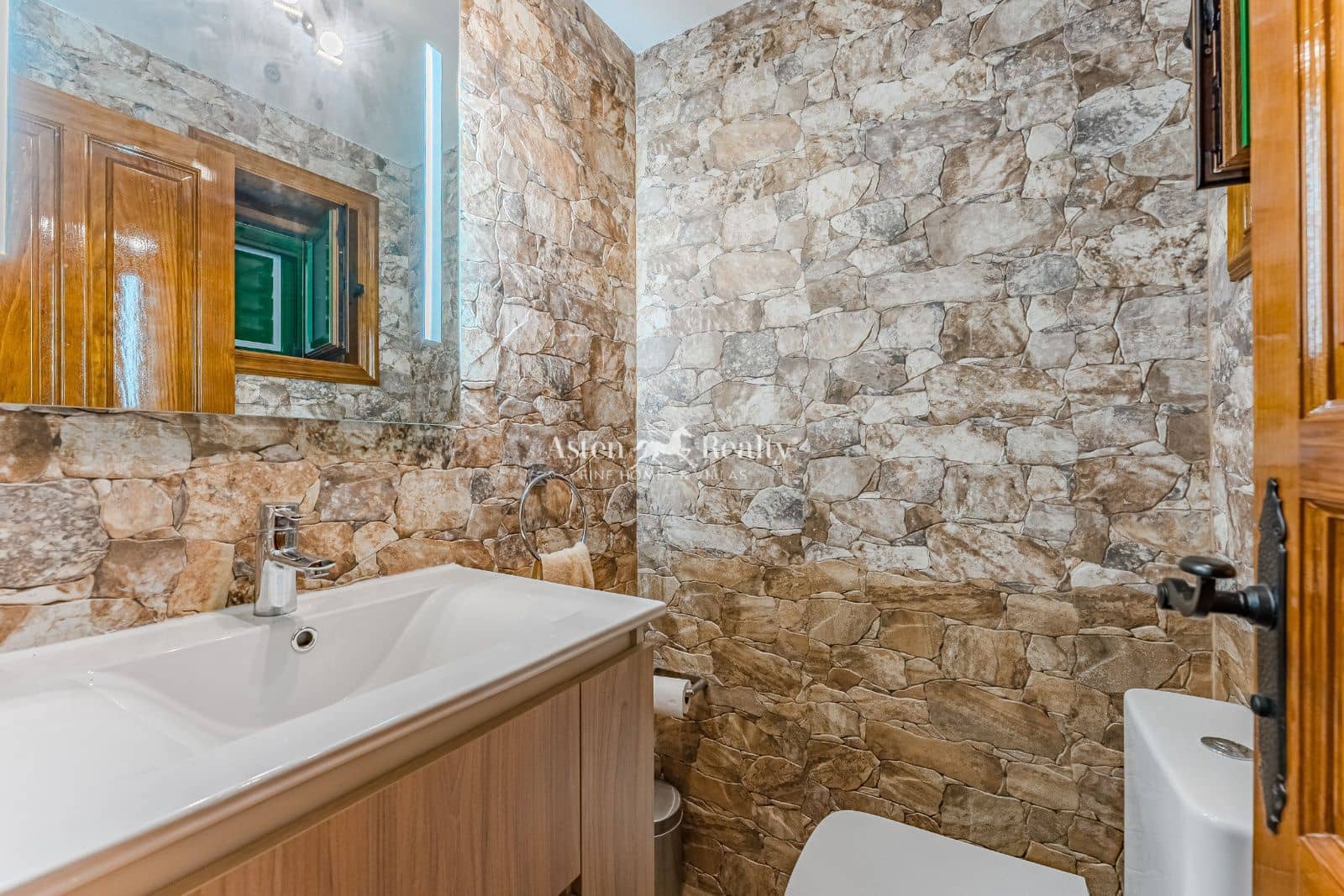 2 soveværelse Villa til salg i Tijoco Alto med garage - € 800.000 (Ref: 8983538)