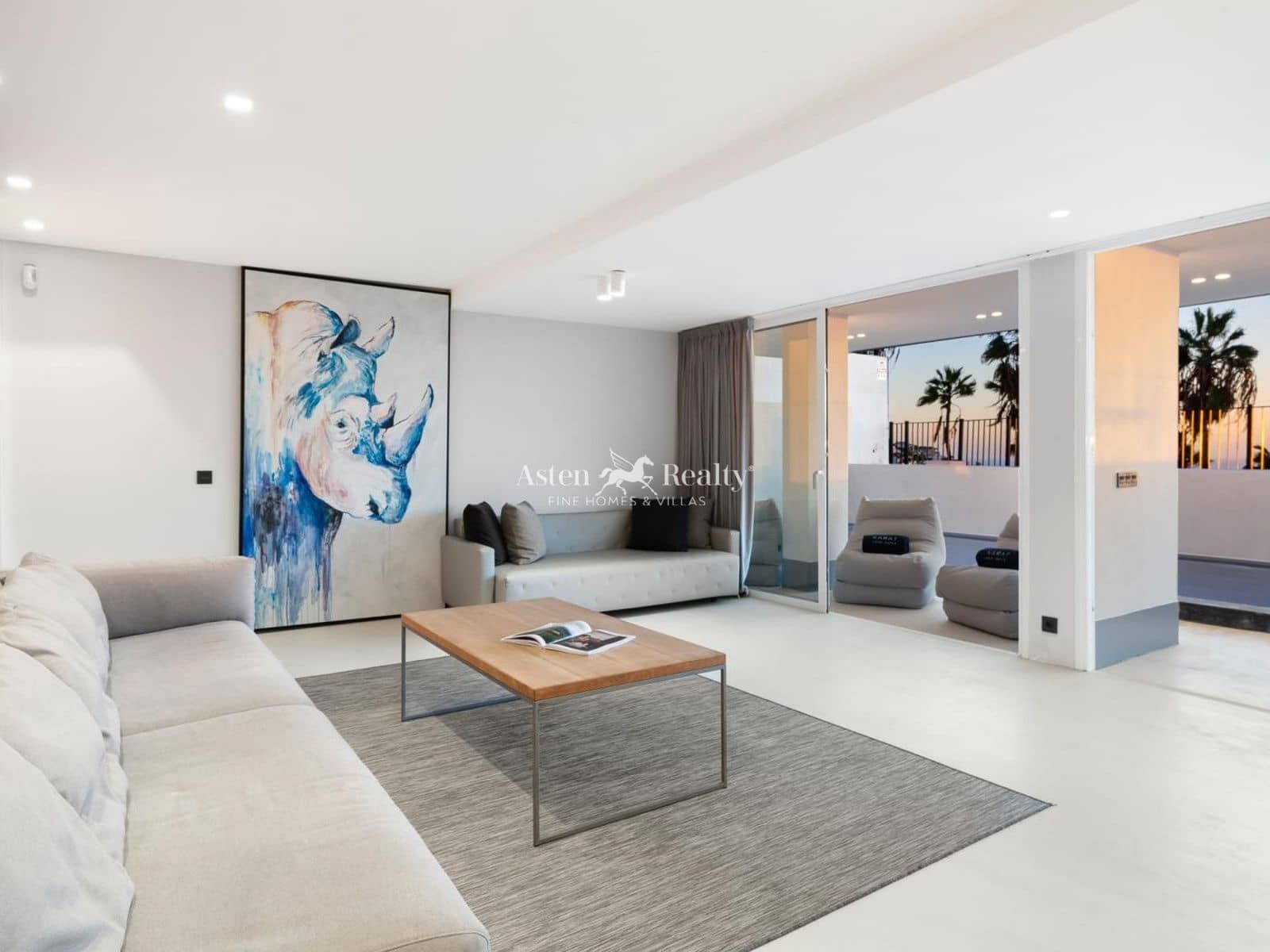 3 bedroom Villa for rent in Costa Adeje with pool garage - € 6,500 (Ref: 8986421)