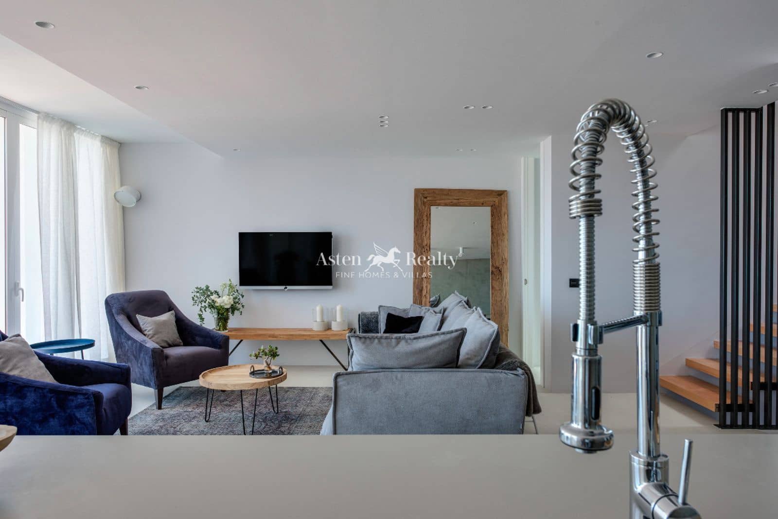 3 bedroom Villa for rent in Costa Adeje with pool garage - € 6,500 (Ref: 8986421)