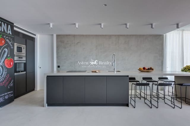 3 makuuhuone Huvila vuokrattavana paikassa San Eugenio Alto, Adeje mukana uima-altaan 
autotalli - 6 500 € (Ref: 8986421)